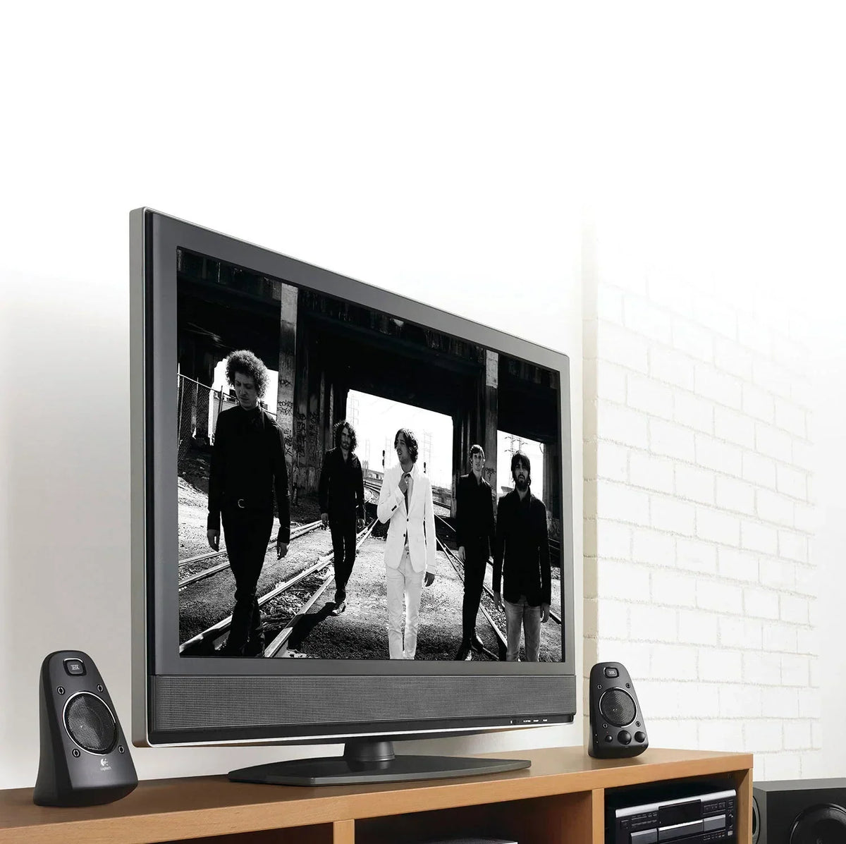 Logitech – Z623 2.1 Speaker System (3 Piece) – Black